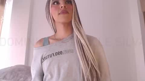     online show from October 8, 2025, 2:04 pm