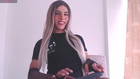     online show from October 18, 2025, 3:02 pm