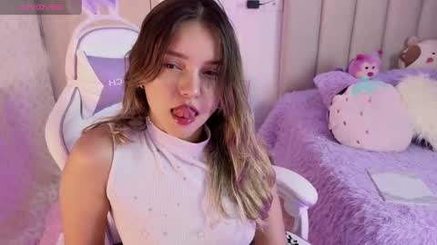 Larisa online show from September 8, 2025, 10:20 pm