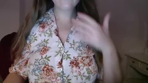 Pola online show from December 2, 2024, 9:06 pm