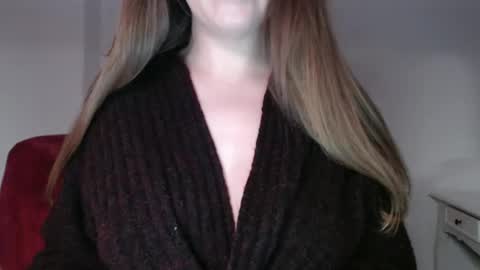 Pola online show from December 3, 2024, 10:29 pm