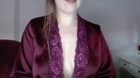 Pola online show from December 9, 2024, 9:37 pm