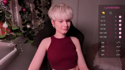 Snapshot of imnotmia chatting on December 10, 2024, 8:16 pm Mia online show from December 10, 2024, 8:16 pm