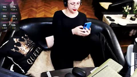 Empress online show from April 3, 2026, 8:51 pm