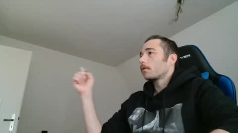 Flummi online show from September 15, 2025, 11:32 am