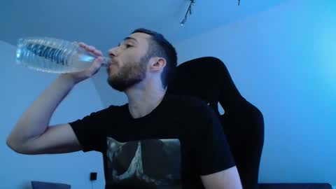 Flummi online show from November 1, 2025, 3:08 am