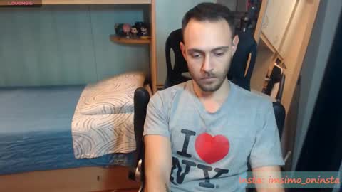 Simo online show from November 18, 2025, 9:30 pm