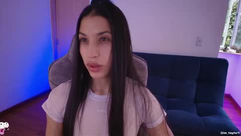 Snapshot of imtaylor__ chatting on October 14, 2025, 8:31 pm TAYLOR online show from October 14, 2025, 8:31 pm