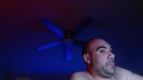 I use to be imeverythingandnothing online show from February 18, 2025, 1:32 am