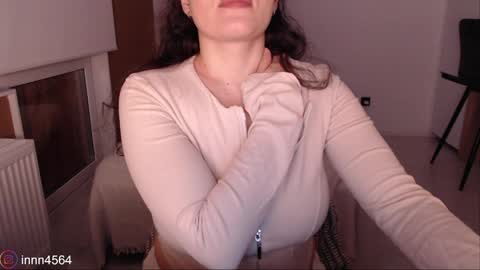 Snapshot of in_yan chatting on April 8, 2026, 6:08 pm Lin online show from April 8, 2026, 6:08 pm