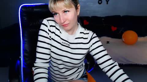 incredible_ariela online show from March 7, 2025, 1:40 pm