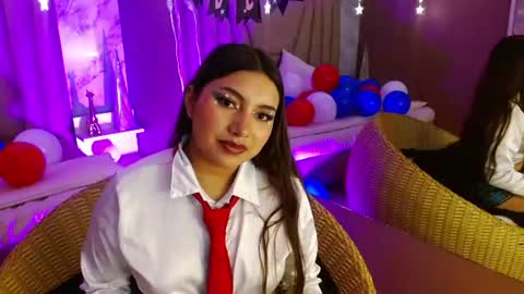 Snapshot of incredible_foxxy chatting on July 5, 2026, 3:56 am incredible_foxxy online show from July 5, 2026, 3:56 am