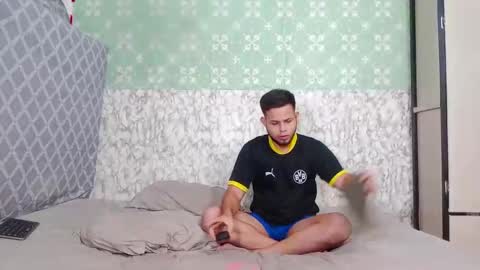 ANDY  DAVID online show from September 18, 2025, 2:57 am