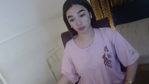 indestructabletrixie online show from March 27, 2026, 10:26 am