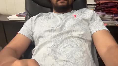 Snapshot of indian_gujju chatting on September 24, 2025, 4:43 pm Jay online show from September 24, 2025, 4:43 pm