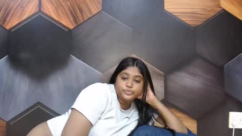 Snapshot of indian_rimmelx chatting on April 29, 2026, 5:30 pm Melz online show from April 29, 2026, 5:30 pm