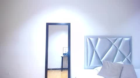 indian_whore18 online show from February 14, 2025, 3:43 am