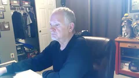 Papa online show from May 23, 2026, 8:18 am