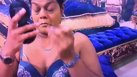 Snapshot of indiancherrypie chatting on February 25, 2026, 6:01 am indiancherrypie online show from February 25, 2026, 6:01 am