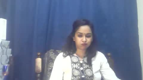 indiancutiexo online show from December 17, 2025, 4:46 pm
