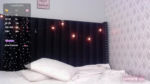 LITTLE AINHOA  online show from December 10, 2024, 7:54 pm