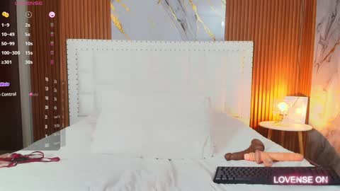 LITTLE AINHOA  online show from December 13, 2024, 12:20 am