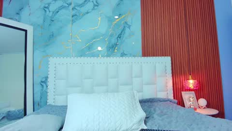 LITTLE AINHOA  online show from January 28, 2025, 7:10 pm