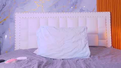 LITTLE AINHOA  online show from October 22, 2025, 7:46 pm