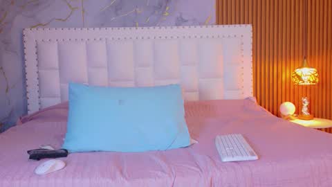 LITTLE AINHOA  online show from March 24, 2026, 8:36 pm