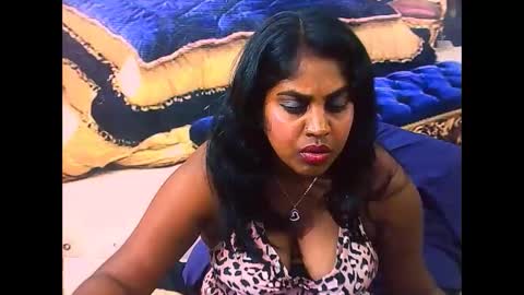 Snapshot of indiandiva27 chatting on February 6, 2026, 5:49 pm indiandiva27 online show from February 6, 2026, 5:49 pm