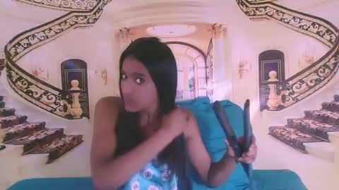 Snapshot of indiandollarz chatting on November 4, 2025, 5:50 am Zoey online show from November 4, 2025, 5:50 am