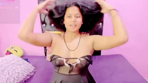 PARADISEQUEEN online show from January 3, 2025, 10:20 am