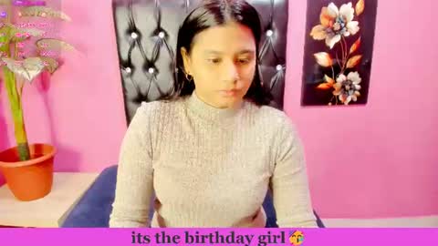 PARADISEQUEEN online show from July 21, 2026, 7:43 am