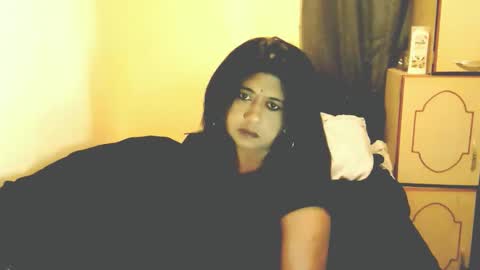 indianpleasures21 online show from April 7, 2026, 2:28 pm