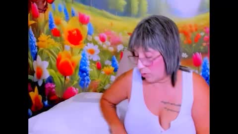 Snapshot of indianroxy27 chatting on April 24, 2026, 6:43 pm indianroxy27 online show from April 24, 2026, 6:43 pm