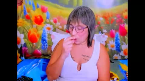 Snapshot of indianroxy27 chatting on April 25, 2026, 7:22 am indianroxy27 online show from April 25, 2026, 7:22 am