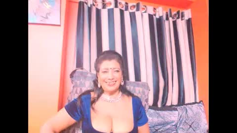 indiansarika65 online show from December 8, 2024, 7:32 pm