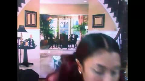 indiansexybutt4u2luv online show from May 12, 2026, 6:21 am
