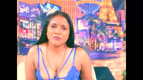 indiansexylady4u online show from September 16, 2025, 3:46 pm