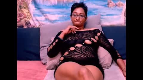 Shreya online show from December 2, 2024, 9:39 pm