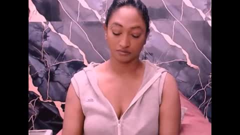 Shreya online show from October 1, 2025, 11:11 pm