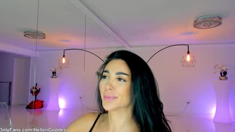 Hellen online show from December 10, 2024, 11:54 am