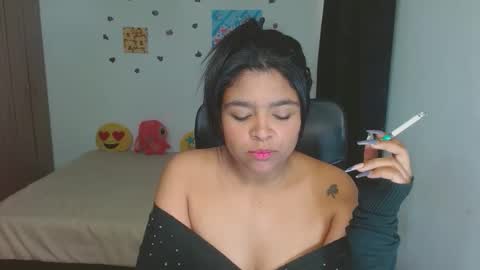 Aleja vallejo online show from November 30, 2025, 1:37 pm