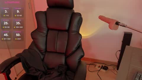 Hey  Im Indie follow me on my instagram  online show from September 11, 2025, 5:57 pm