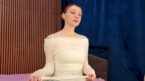 Ela online show from April 21, 2026, 7:25 am