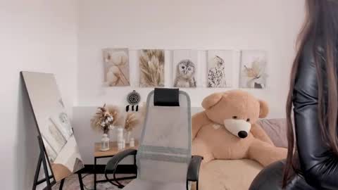 Snapshot of indigofaerly chatting on April 12, 2026, 10:20 am INDIGO online show from April 12, 2026, 10:20 am