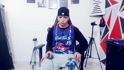 Snapshot of indomitablebeast chatting on November 14, 2025, 5:22 pm matias online show from November 14, 2025, 5:22 pm