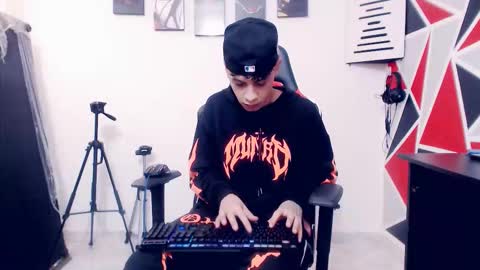 Snapshot of indomitablebeast chatting on November 15, 2025, 3:52 pm matias online show from November 15, 2025, 3:52 pm