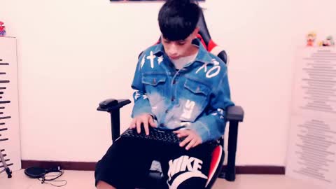 Snapshot of indomitablebeast chatting on May 19, 2026, 10:27 pm matias online show from May 19, 2026, 10:27 pm