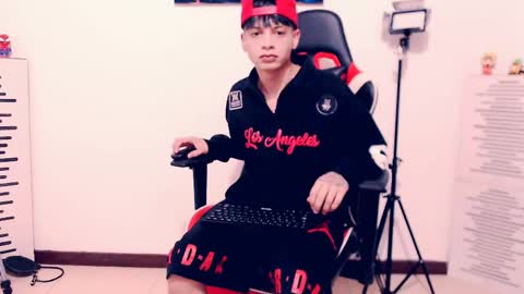 Snapshot of indomitablebeast chatting on June 1, 2026, 2:13 am matias online show from June 1, 2026, 2:13 am